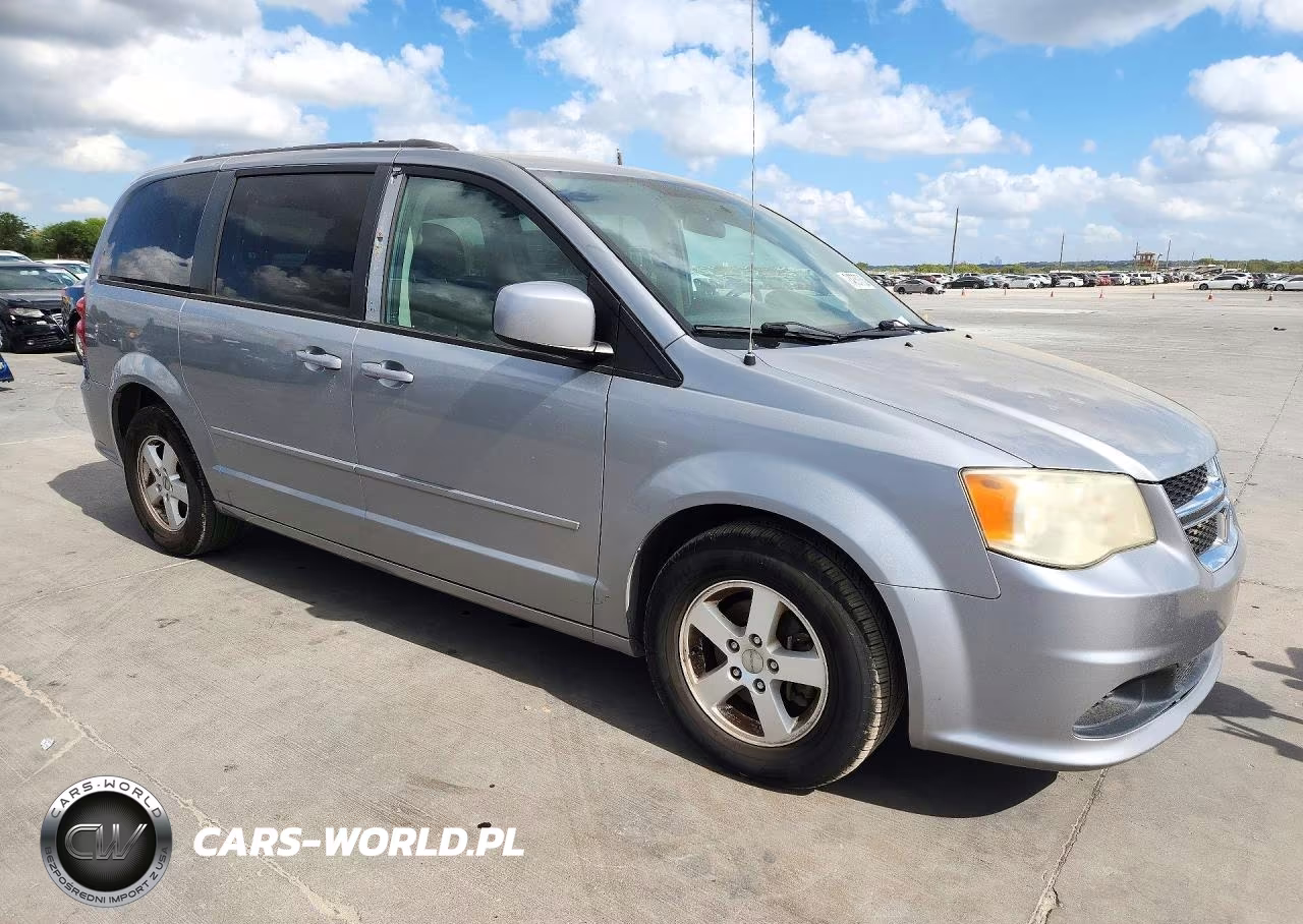 2013 Dodge Grand Caravan Sxt VIN:2C4RDGCG5DR669356 - 4