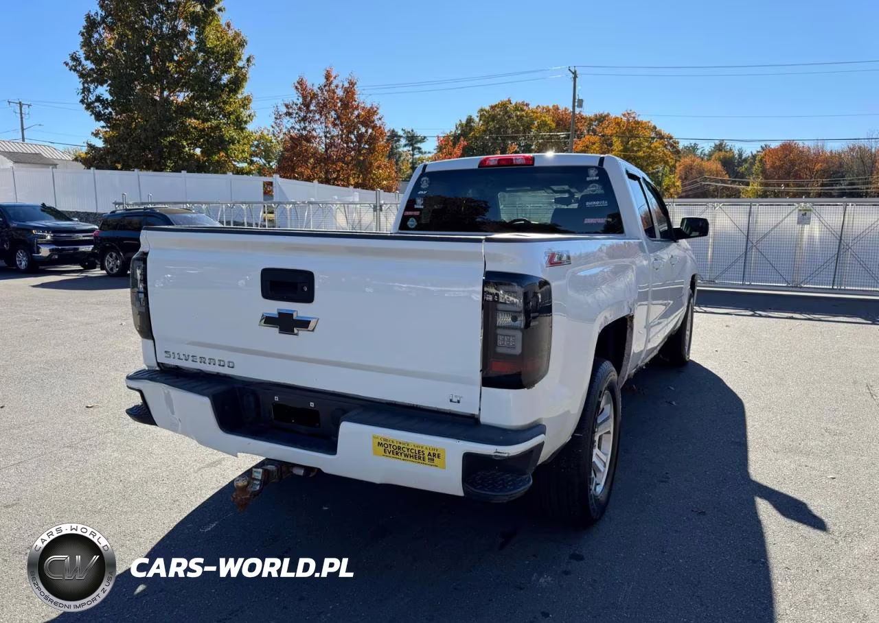 2017 Chevrolet Silverado K1500 Lt VIN:1GCVKREH3HZ115668 - 3
