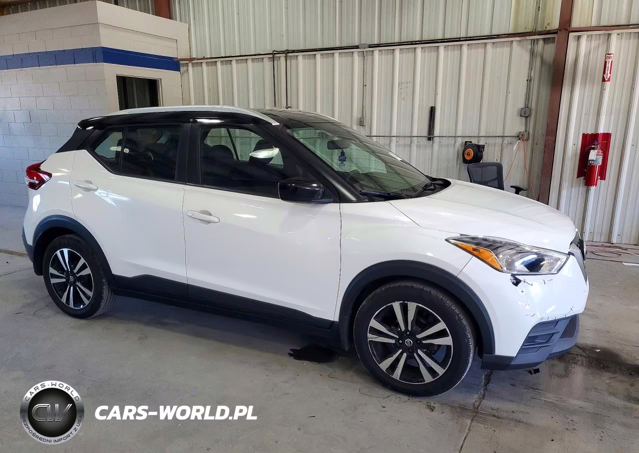 2019 Nissan Kicks Sv VIN:3N1CP5CU4KL563159 - 4