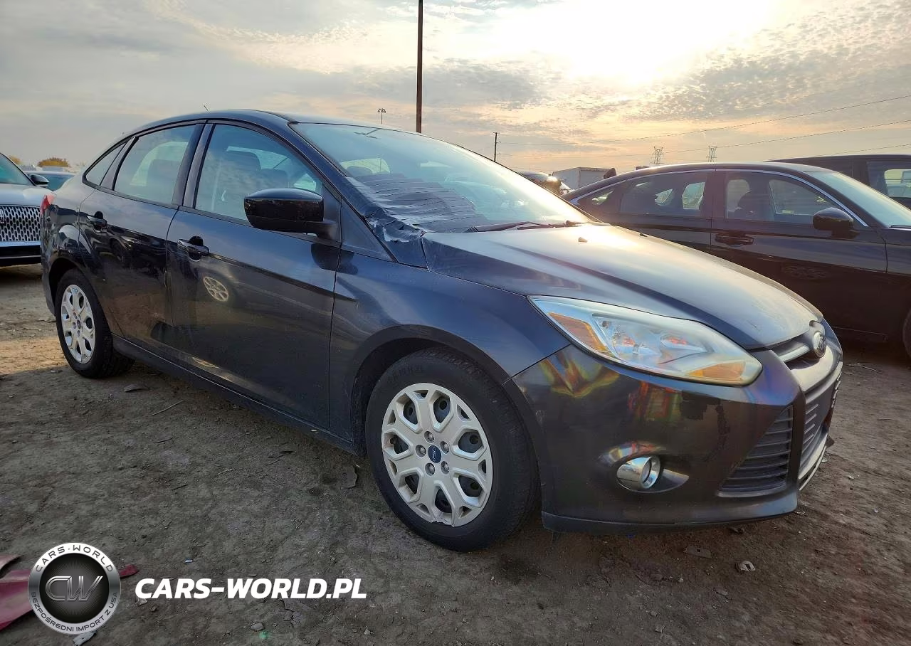 2012 Ford Focus Se VIN:1FAHP3F20CL304334 - 4