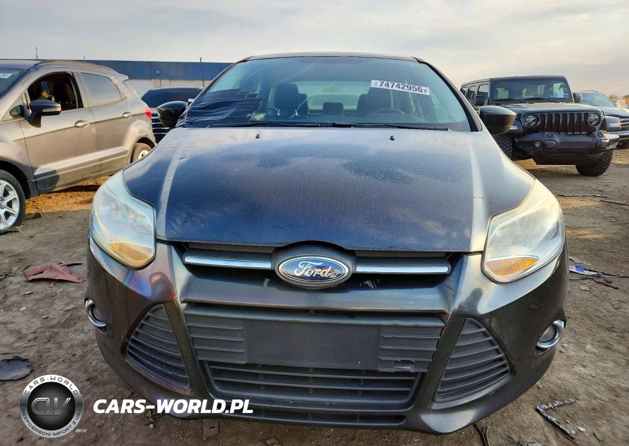2012 Ford Focus Se VIN:1FAHP3F20CL304334 - 5
