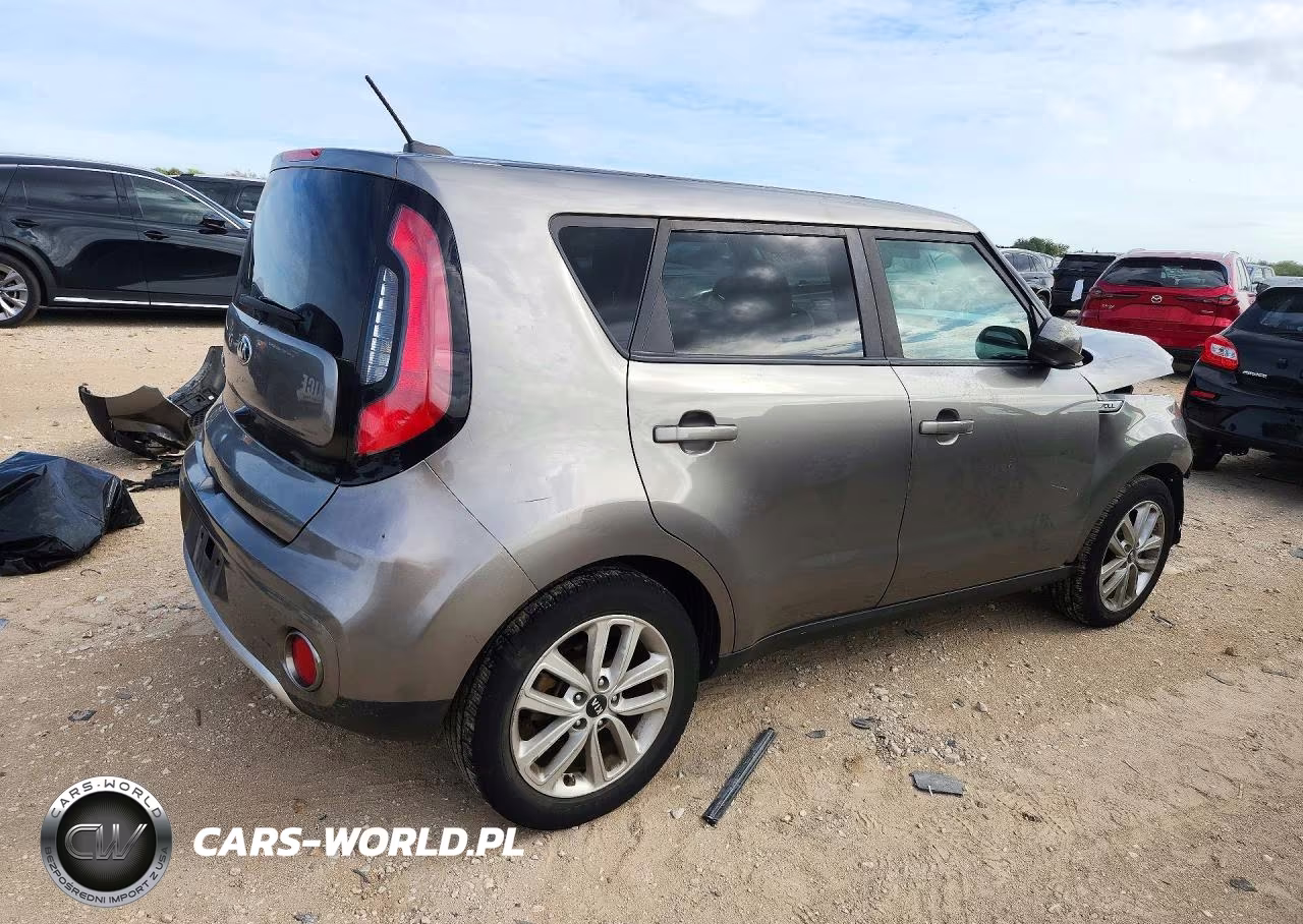 2018 Kia Soul + VIN:KNDJP3A59J7560281 - 3
