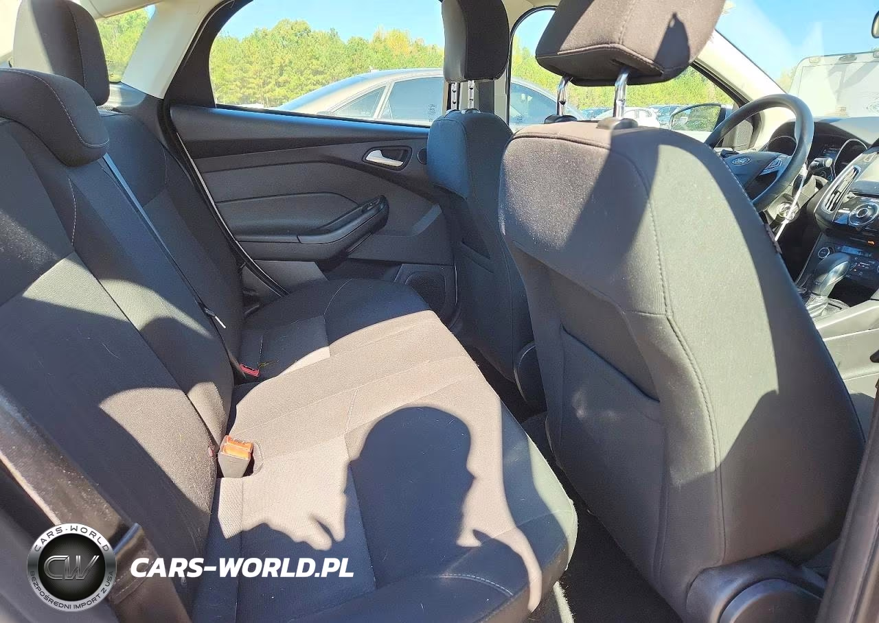 2017 Ford Focus Sel VIN:1FADP3H29HL289612 - 10