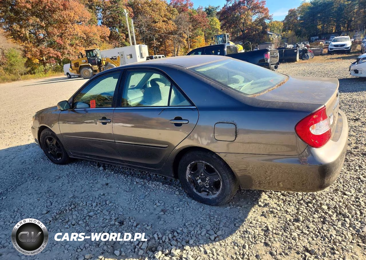 2003 Toyota Camry Le V6 VIN:4T1BF32KX3U566750 - 2