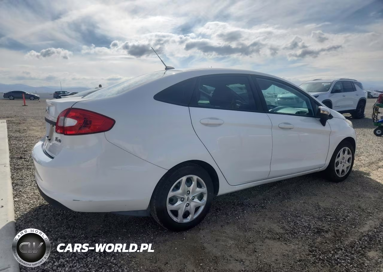 2013 Ford Fiesta Se VIN:3FADP4BJ5DM194950 - 3
