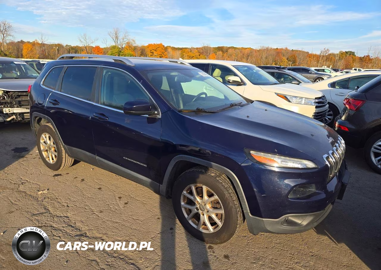 2015 Jeep Cherokee VIN:1C4PJMCB0FW576743 - 4