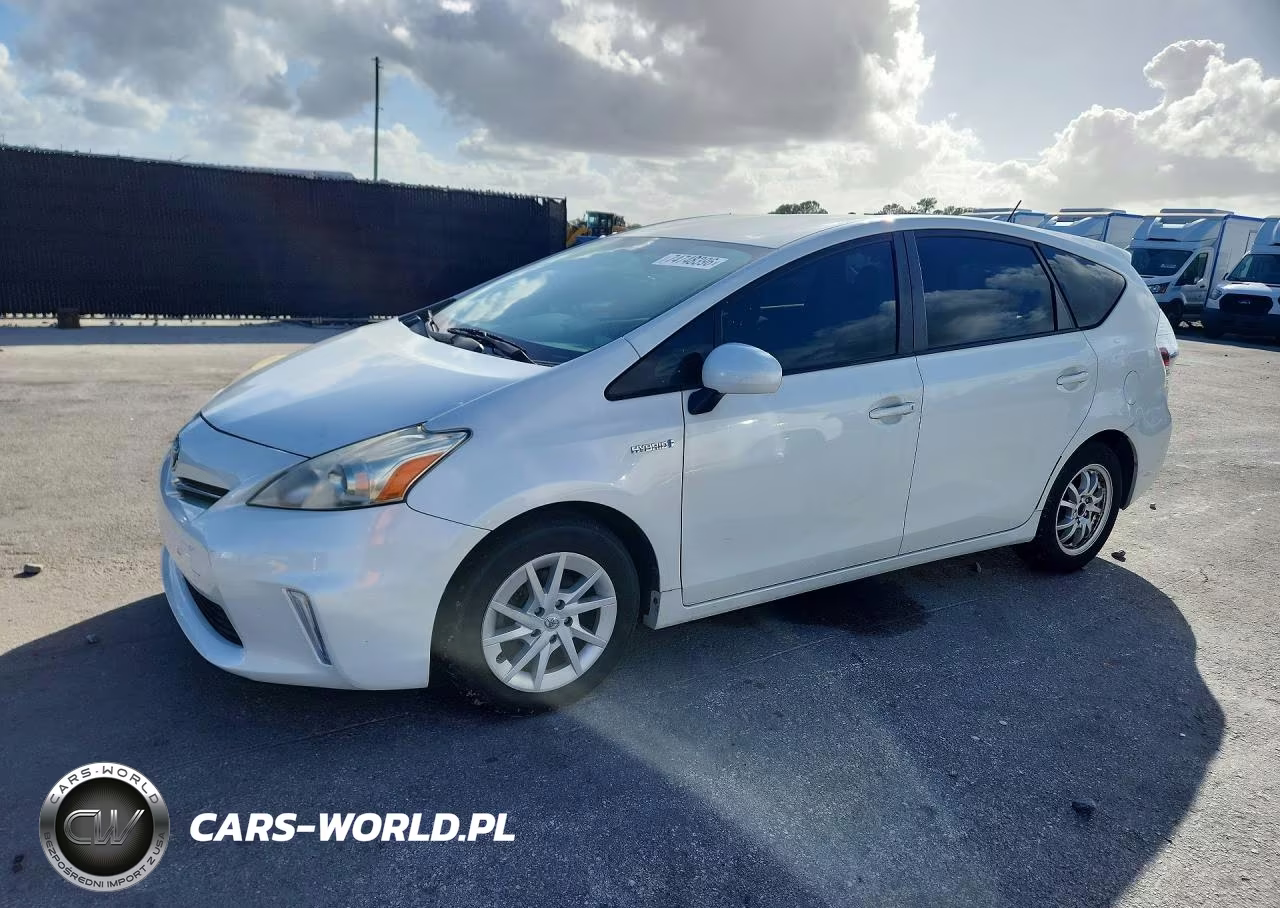 2013 Toyota Prius V Three