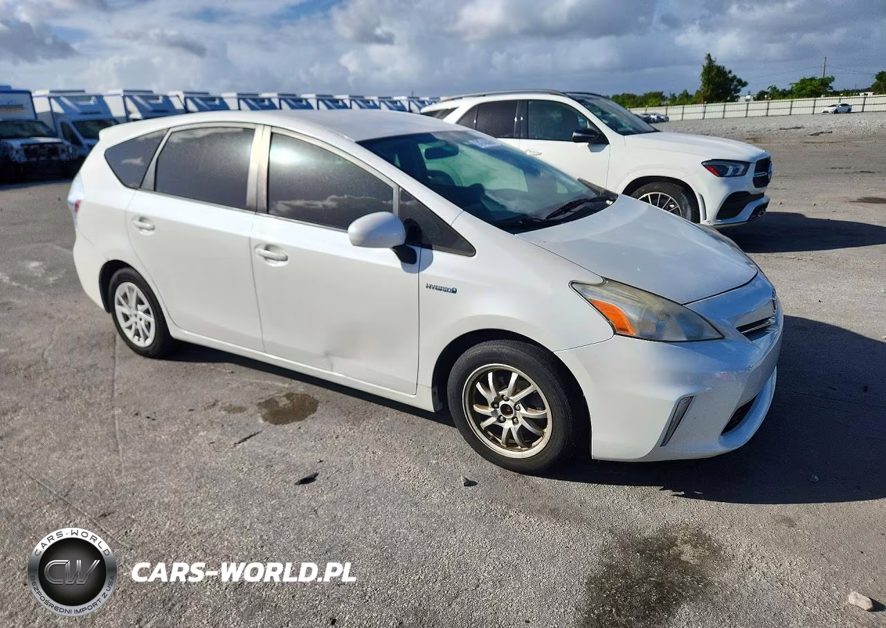 2013 Toyota Prius V Three VIN:JTDZN3EU9D3261539 - 4