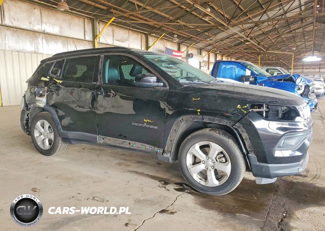 2022 Jeep Compass Latitude VIN:3C4NJCBB1NT187519 - 4