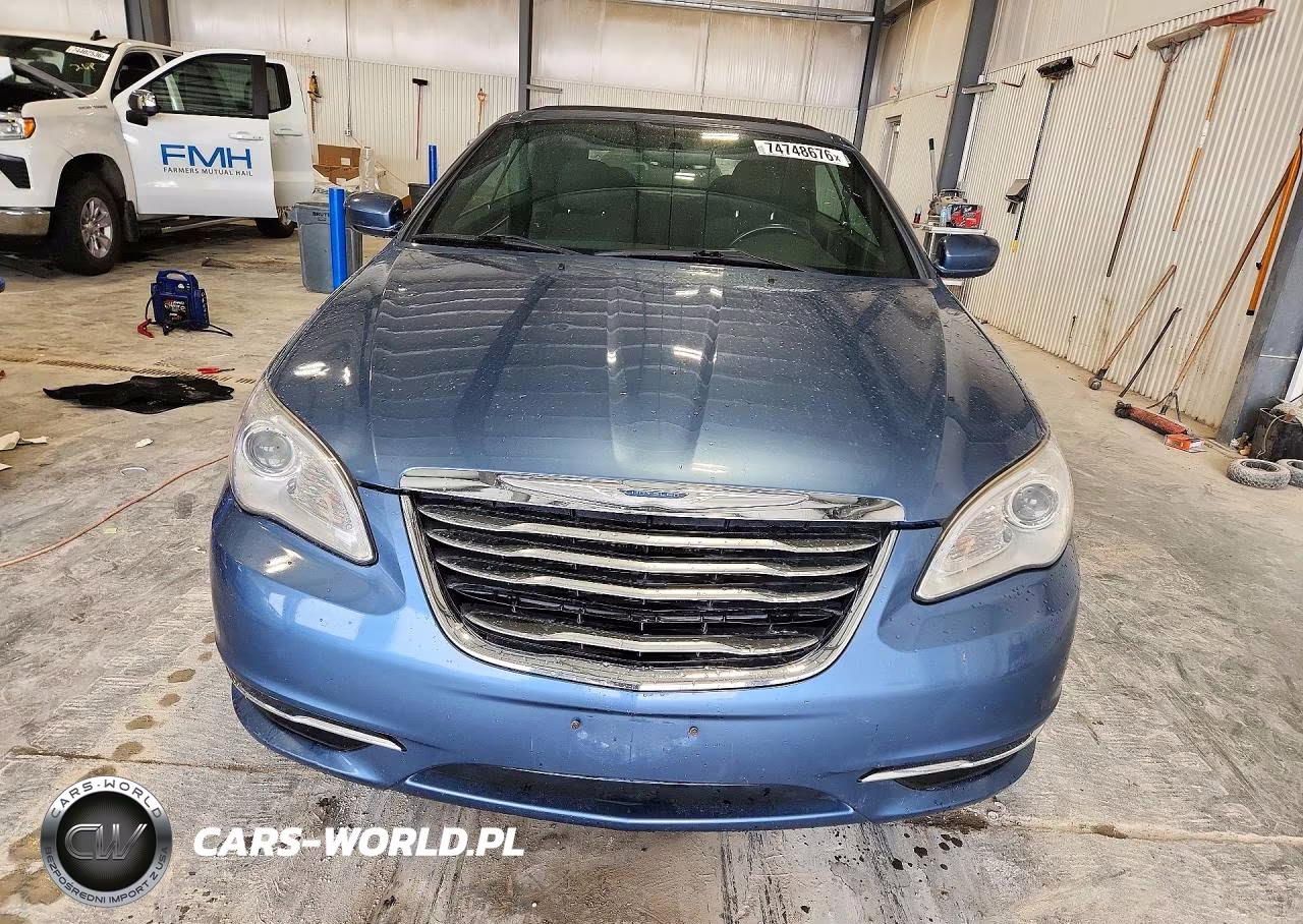 2011 Chrysler 200 Touring VIN:1C3BC2EB6BN532210 - 5
