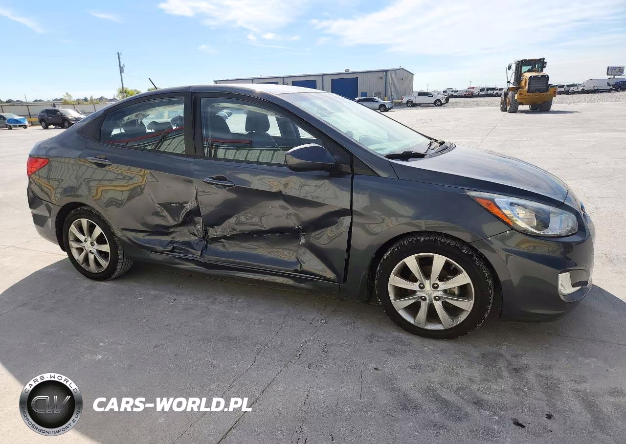 2012 Hyundai Accent Gls VIN:KMHCU4AE9CU159885 - 4
