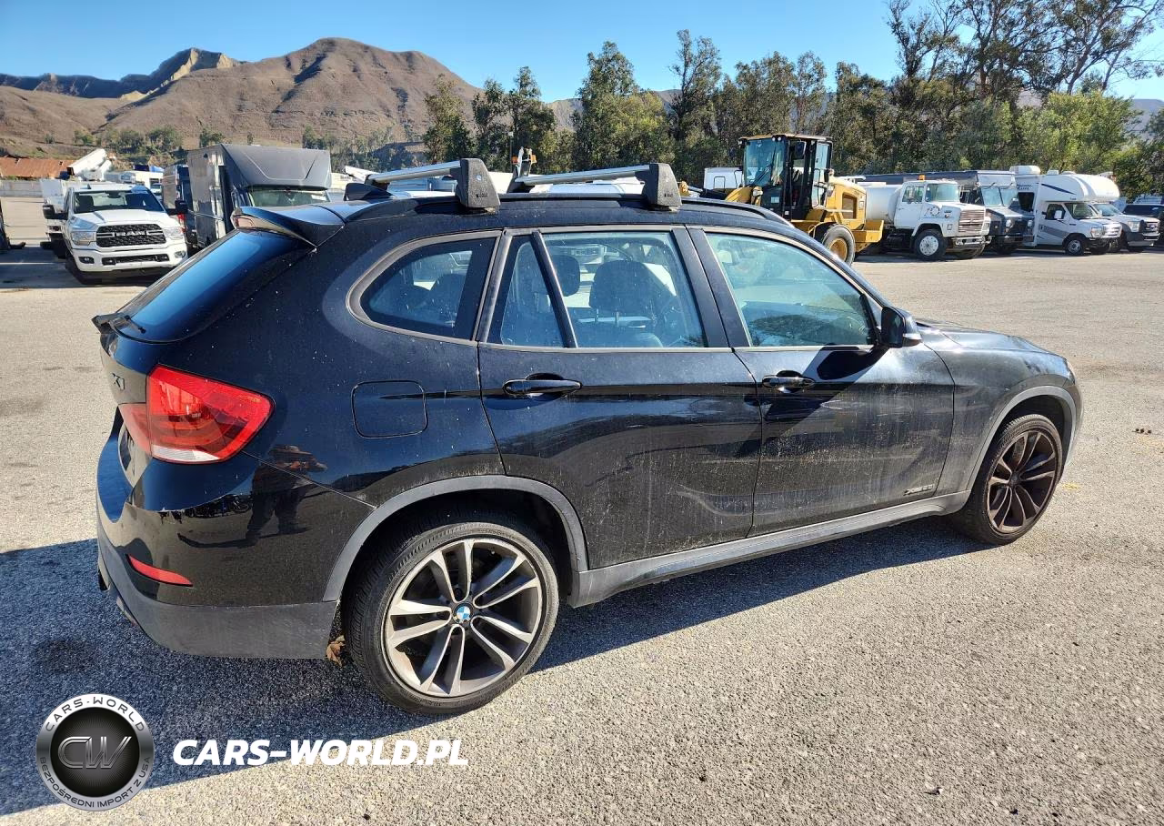 2015 BMW X1 xDrive28I VIN:WBAVL1C56FVY37421 - 3