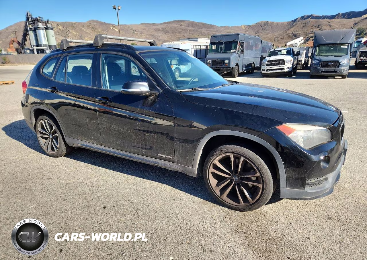 2015 BMW X1 xDrive28I VIN:WBAVL1C56FVY37421 - 4