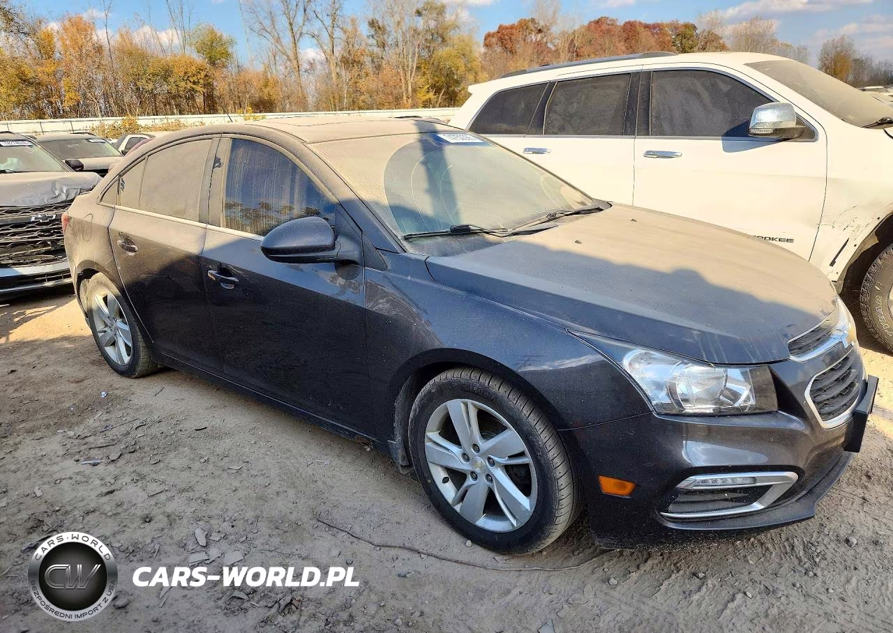 2015 Chevrolet Cruze VIN:1G1P75SZ1F7271760 - 4