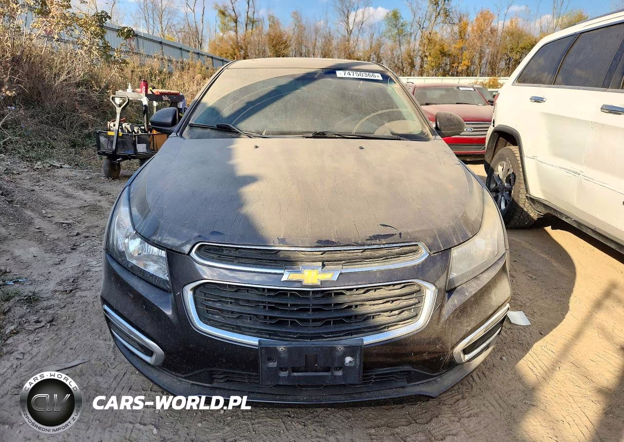 2015 Chevrolet Cruze VIN:1G1P75SZ1F7271760 - 5