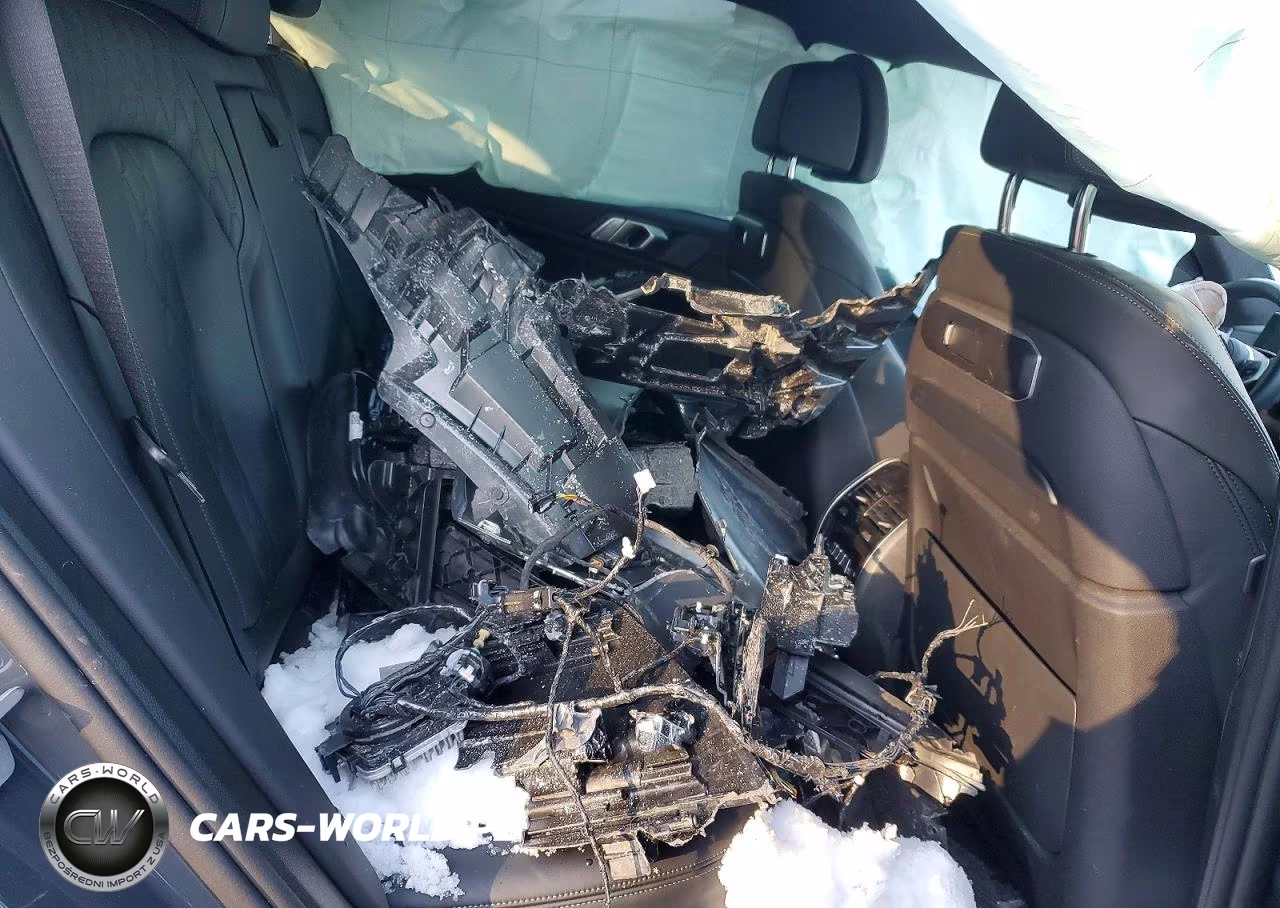 2025 BMW X5 M60I VIN:5UX33EU0XS9Y95828 - 11