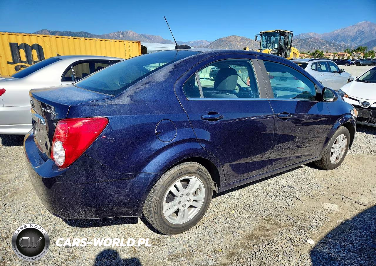 2016 Chevrolet Sonic Lt VIN:1G1JC5SH9G4101402 - 3