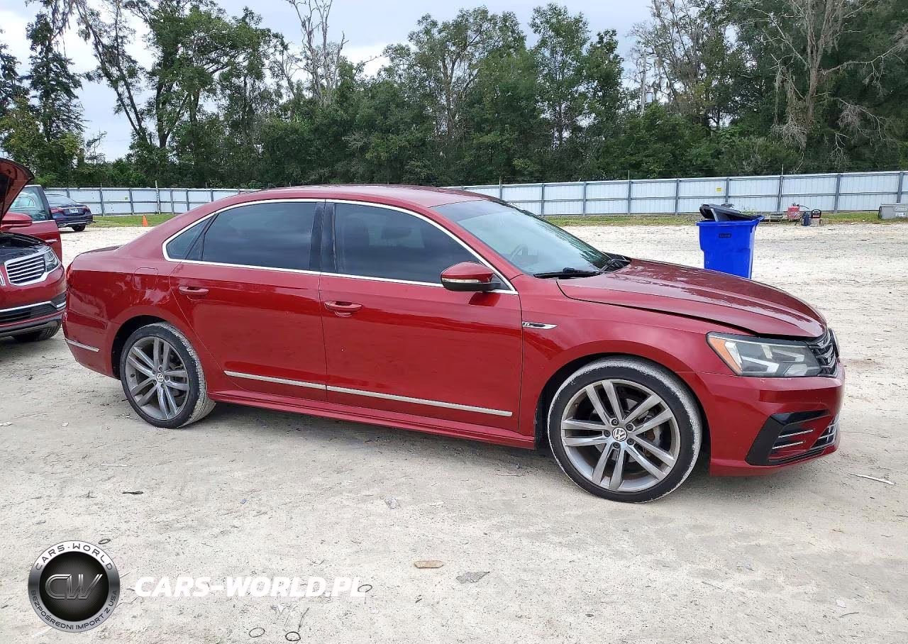 2017 Volkswagen Passat R-Line VIN:1VWDT7A32HC046690 - 4