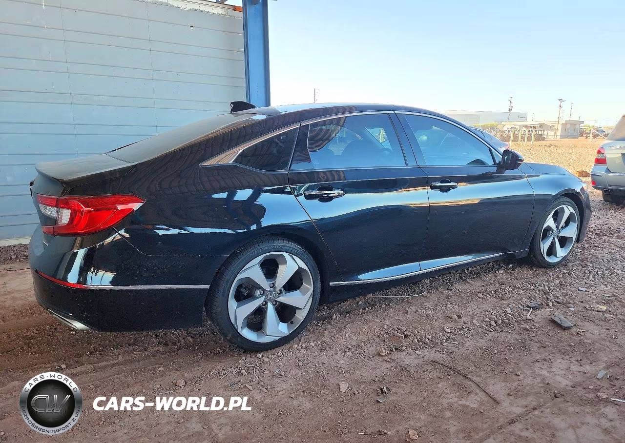2018 Honda Accord Touring VIN:1HGCV1F92JA134967 - 3