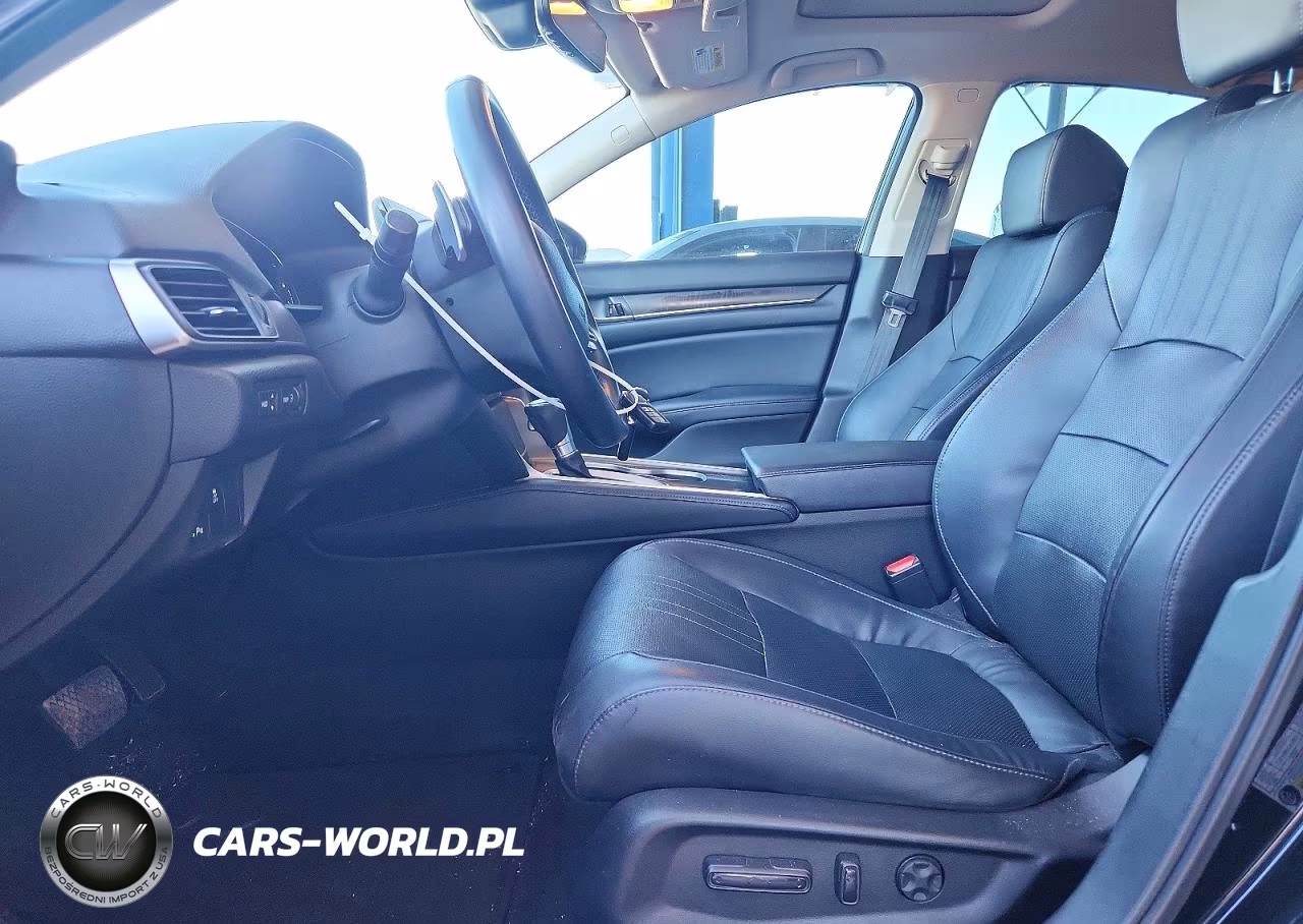 2018 Honda Accord Touring VIN:1HGCV1F92JA134967 - 7