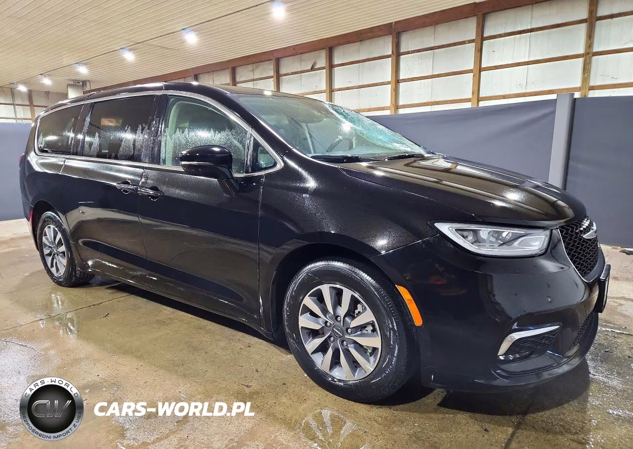 2024 Chrysler Pacifica Hybrid Select VIN:2C4RC1S76RR174558 - 4