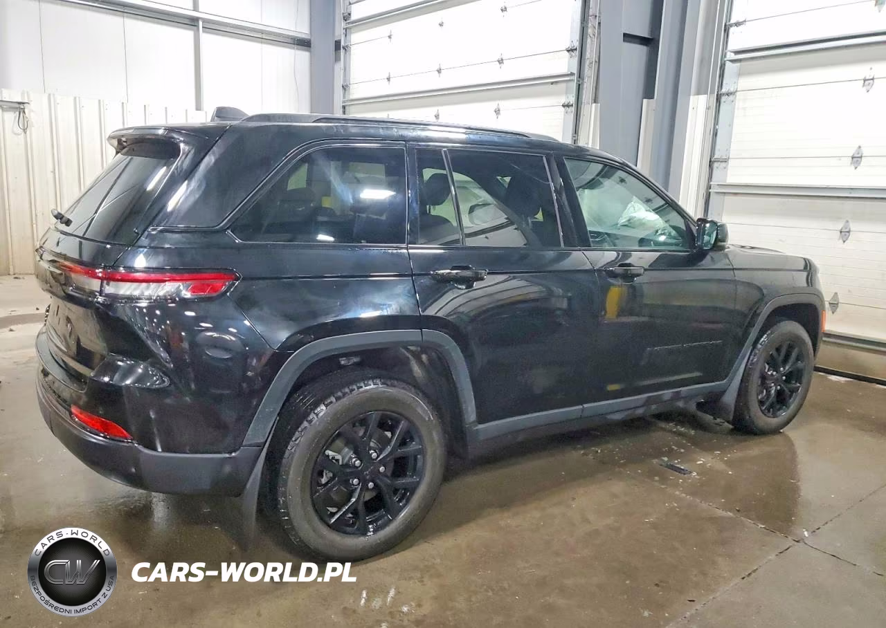 2024 Jeep Grand Cherokee Laredo VIN:1C4RJHAGXRC215699 - 3