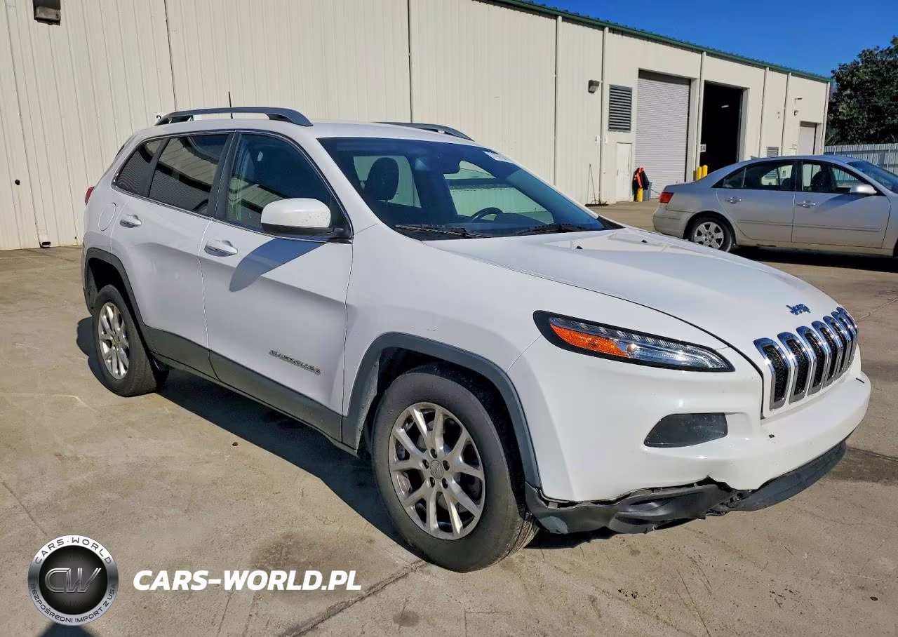 2018 Jeep Cherokee Latitude VIN:1C4PJLCB3JD513330 - 4