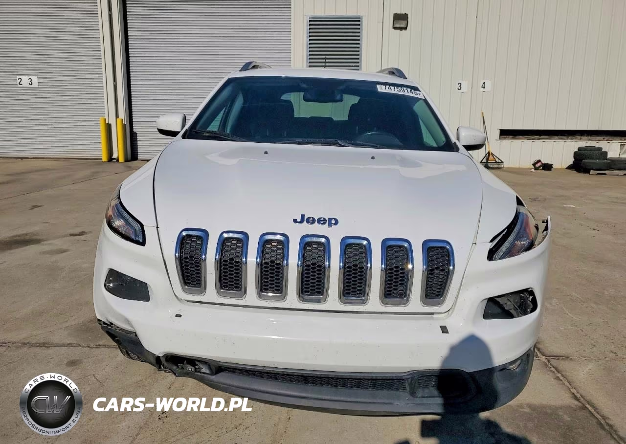 2018 Jeep Cherokee Latitude VIN:1C4PJLCB3JD513330 - 5