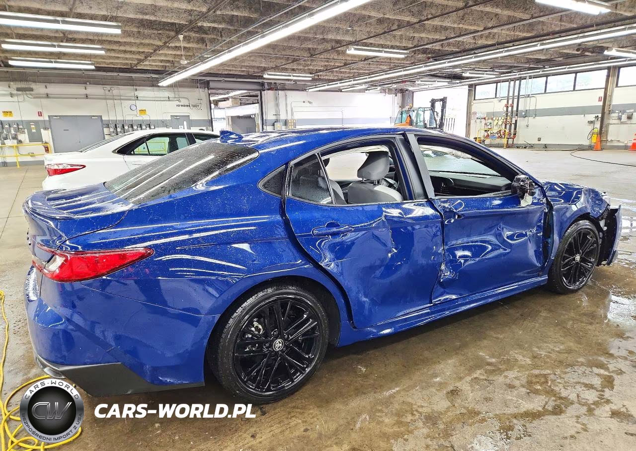 2026 Toyota Camry Se VIN:4T1DAACKXTU283307 - 3