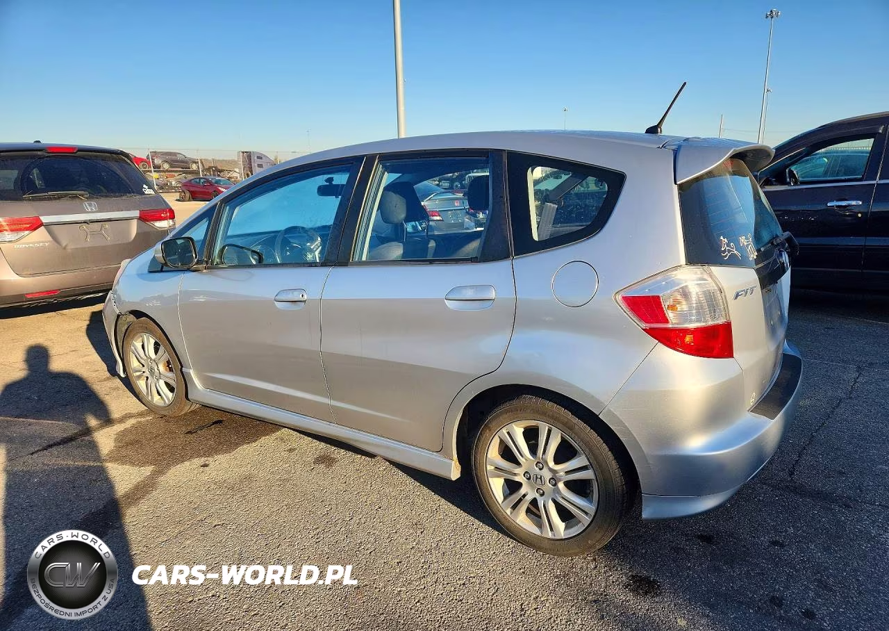 2011 Honda Fit Sport VIN:JHMGE8H53BS002264 - 2