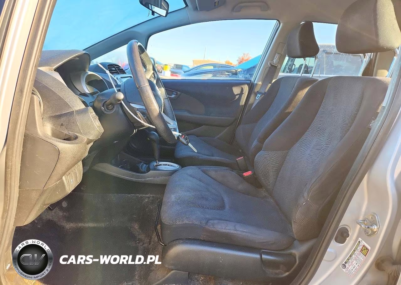 2011 Honda Fit Sport VIN:JHMGE8H53BS002264 - 7