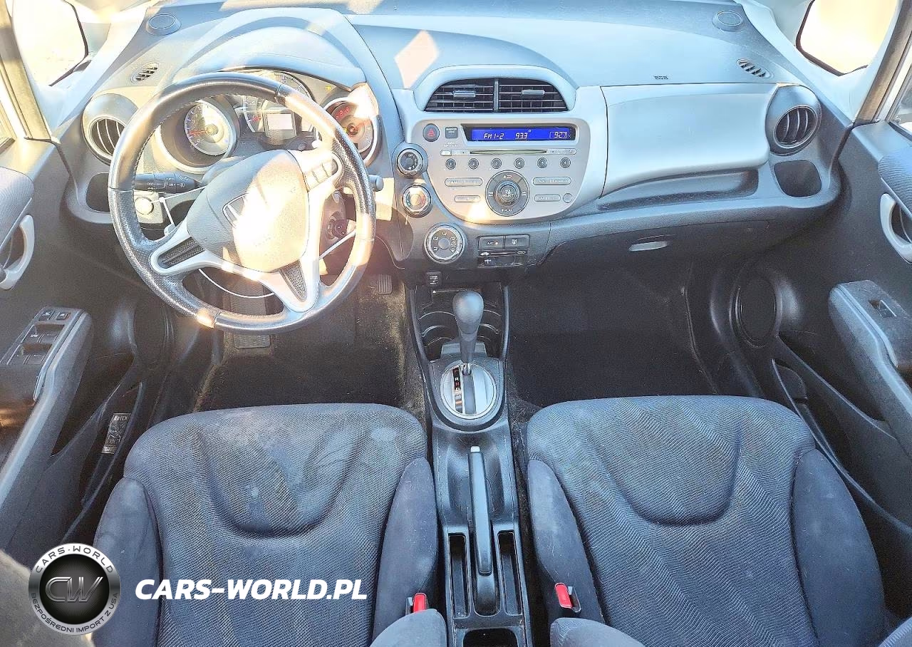 2011 Honda Fit Sport VIN:JHMGE8H53BS002264 - 8