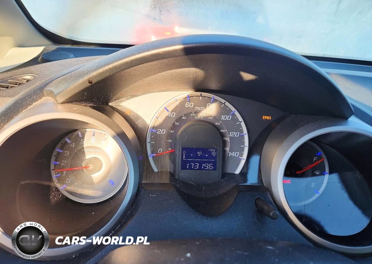 2011 Honda Fit Sport VIN:JHMGE8H53BS002264 - 9