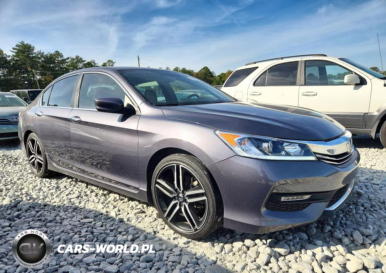 2017 Honda Accord Sport VIN:1HGCR2F58HA028198 - 4