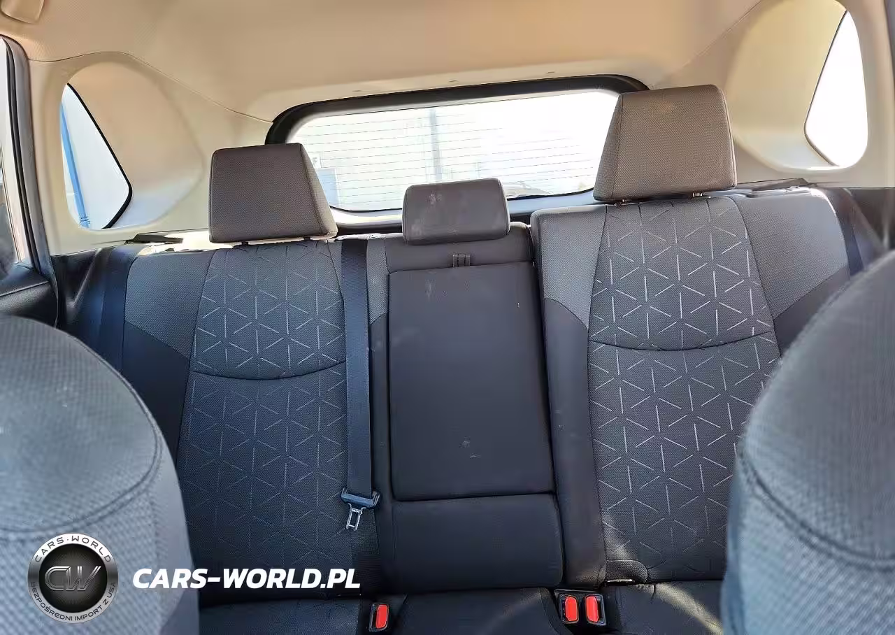 2020 Toyota Rav4 Xle VIN:2T3P1RFV6LC084412 - 10