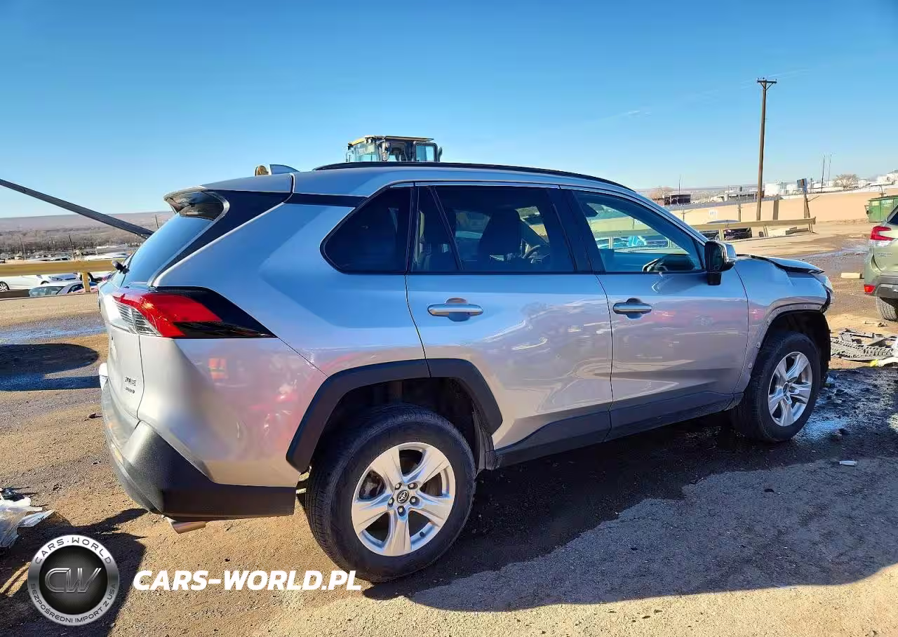 2020 Toyota Rav4 Xle VIN:2T3P1RFV6LC084412 - 3