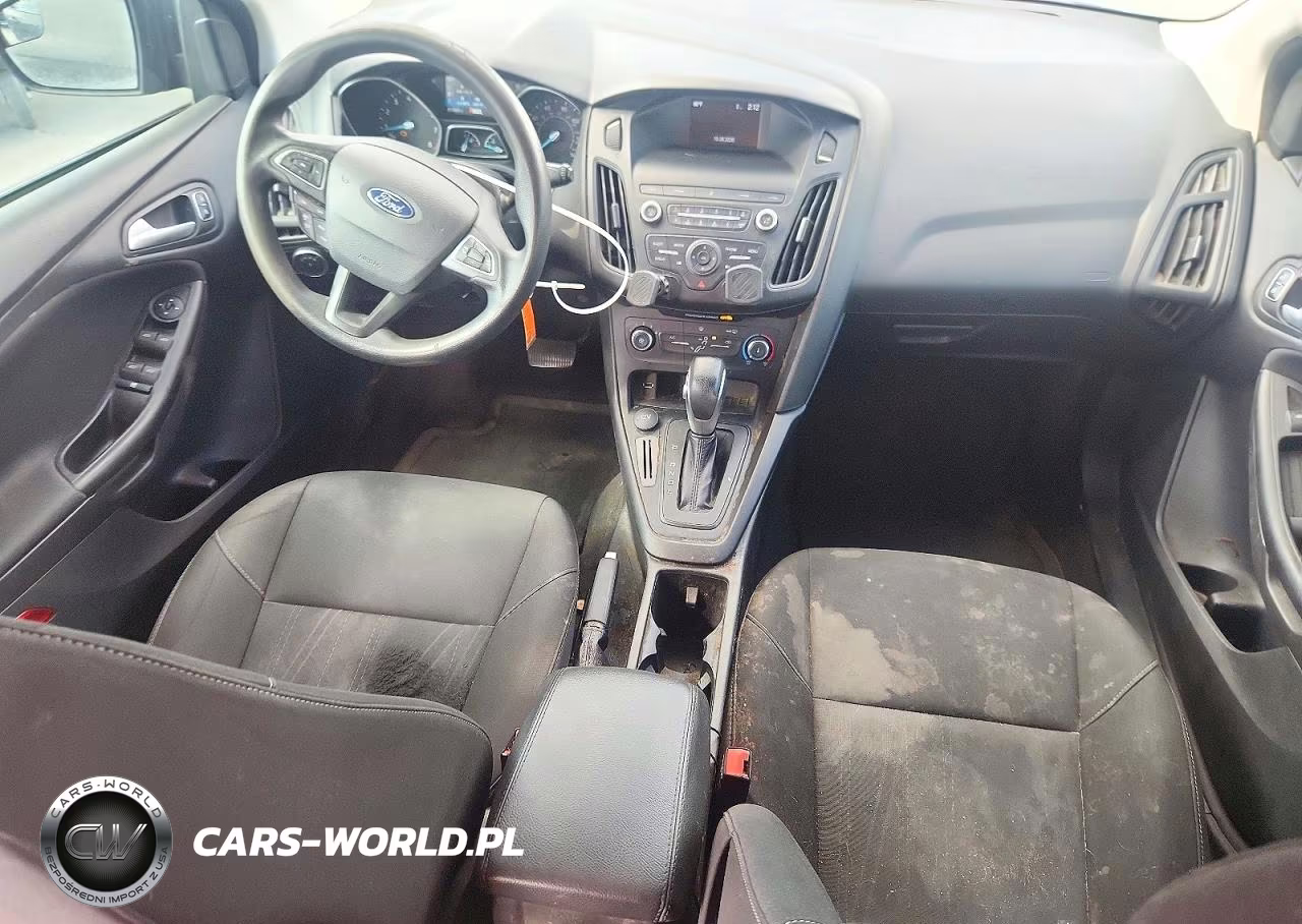2018 Ford Focus Se VIN:1FADP3K21JL330796 - 8