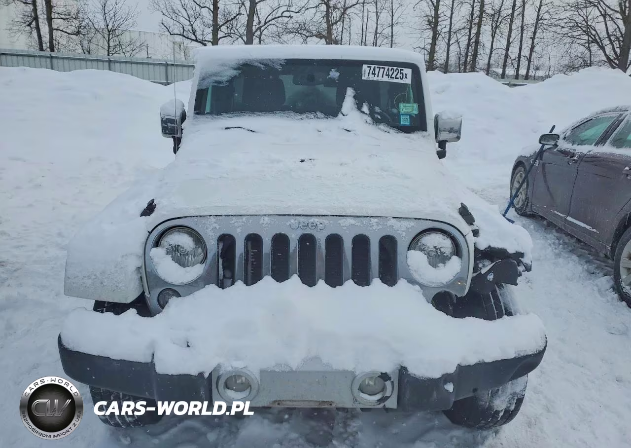 2014 Jeep Wrangler Unlimited Sahara VIN:1C4BJWEGXEL150699 - 5