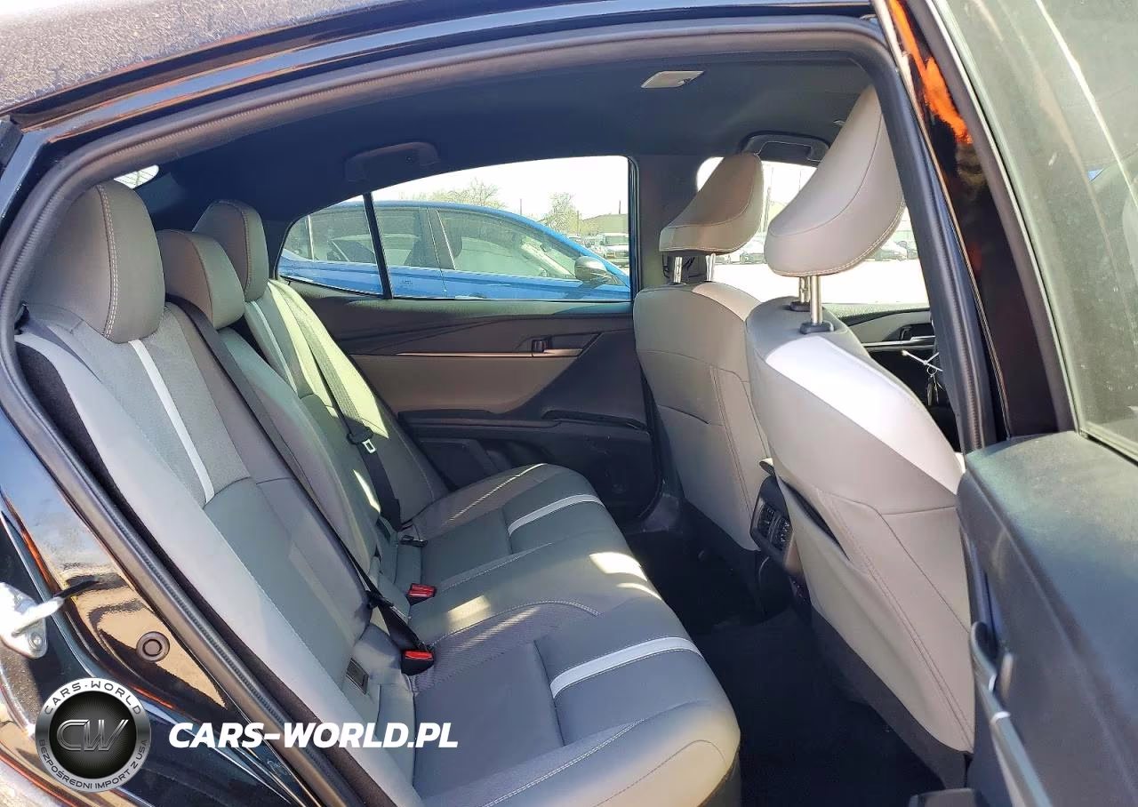 2025 Toyota Camry Xse VIN:4T1DAACK1SU130278 - 10