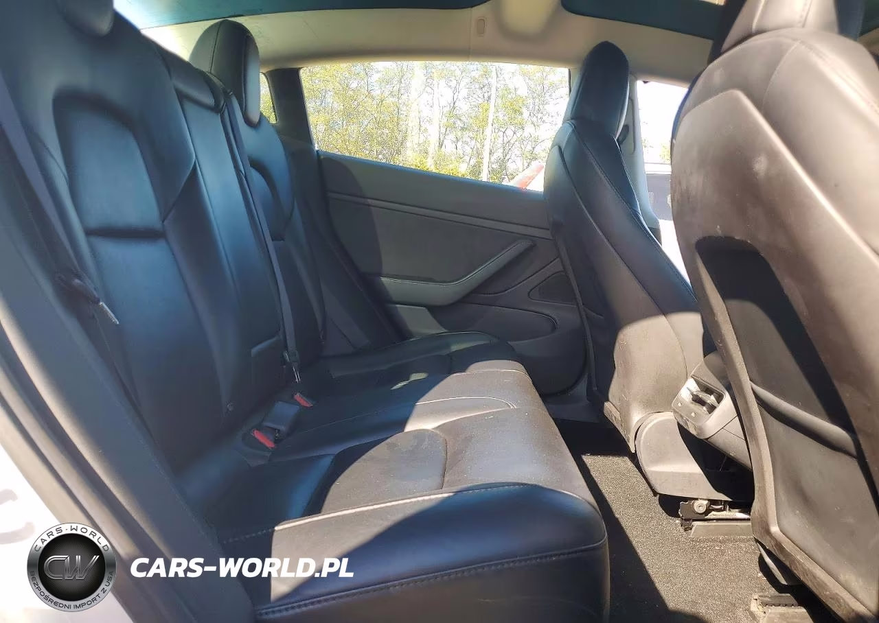 2019 Tesla Model 3 VIN:5YJ3E1EBXKF433246 - 10