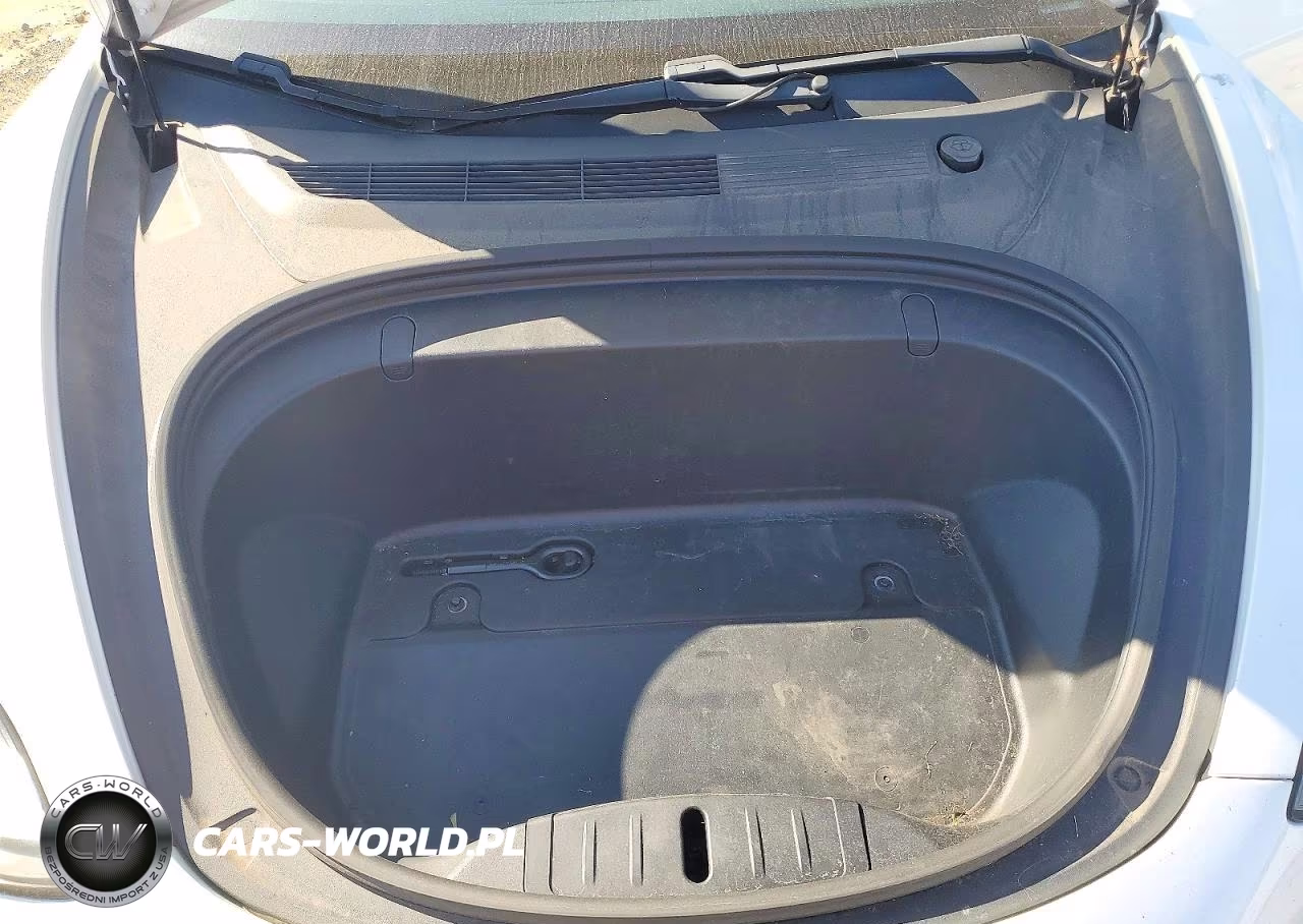 2019 Tesla Model 3 VIN:5YJ3E1EBXKF433246 - 11