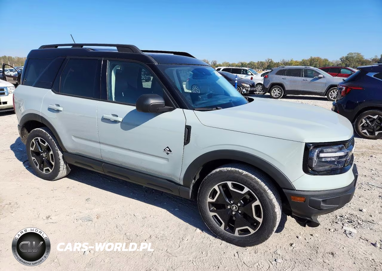 2021 Ford Bronco Sport Outer Banks VIN:3FMCR9C62MRB05437 - 4
