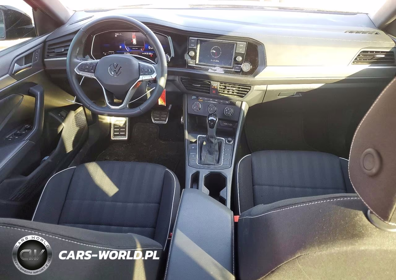 2024 Volkswagen Jetta Sport VIN:3VWBM7BU4RM100163 - 8