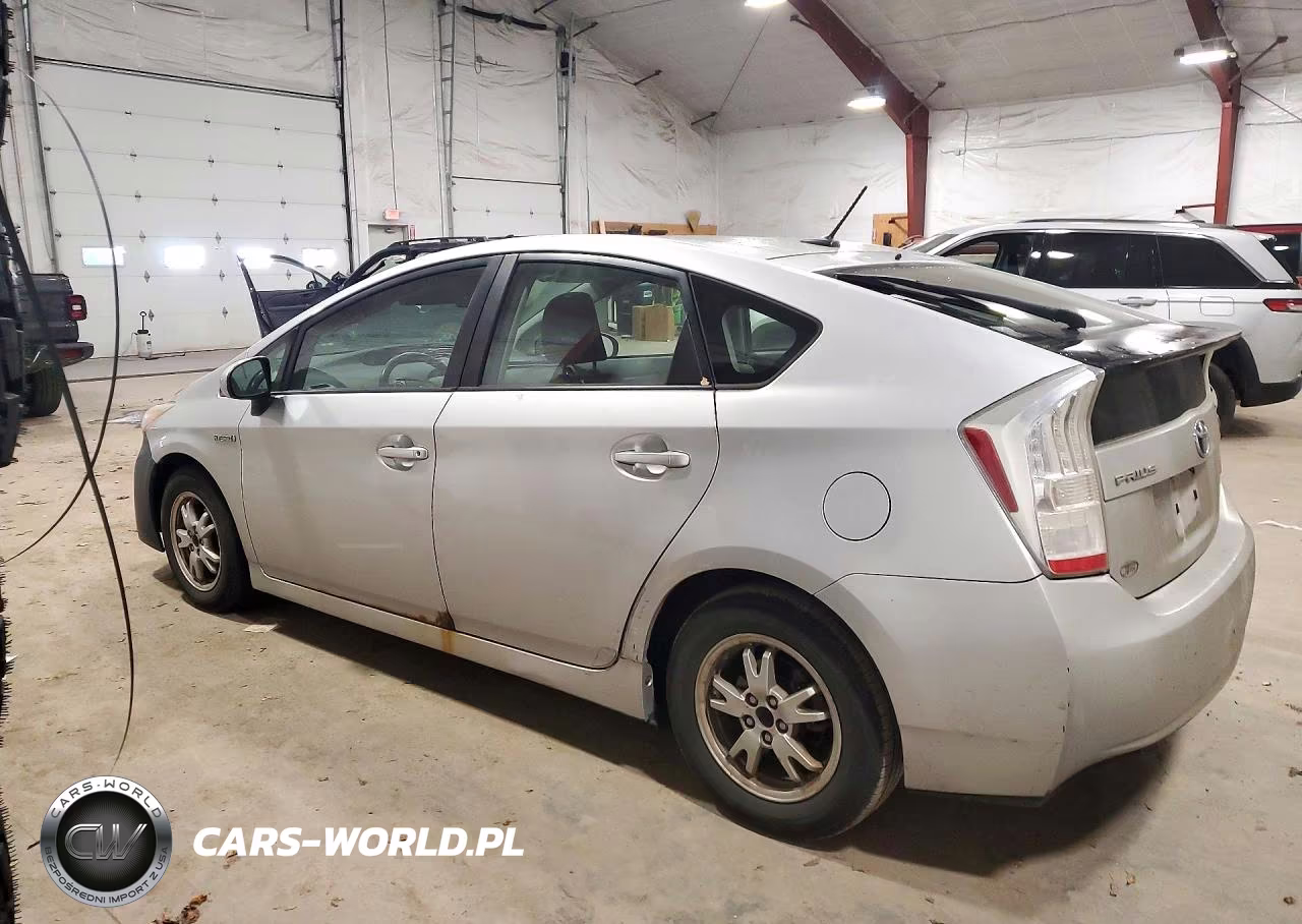 2011 Toyota Prius Two VIN:JTDKN3DU5B1453486 - 2