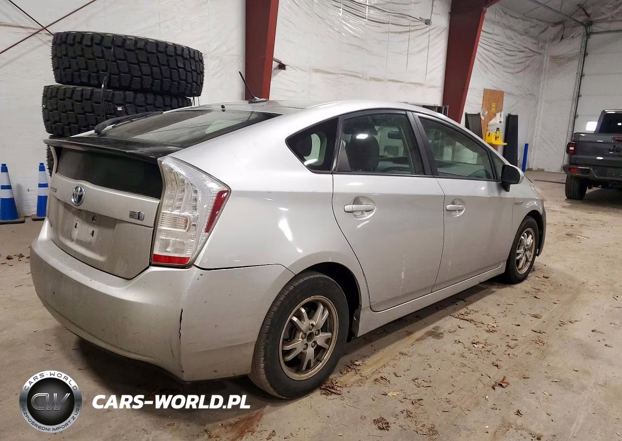 2011 Toyota Prius Two VIN:JTDKN3DU5B1453486 - 3