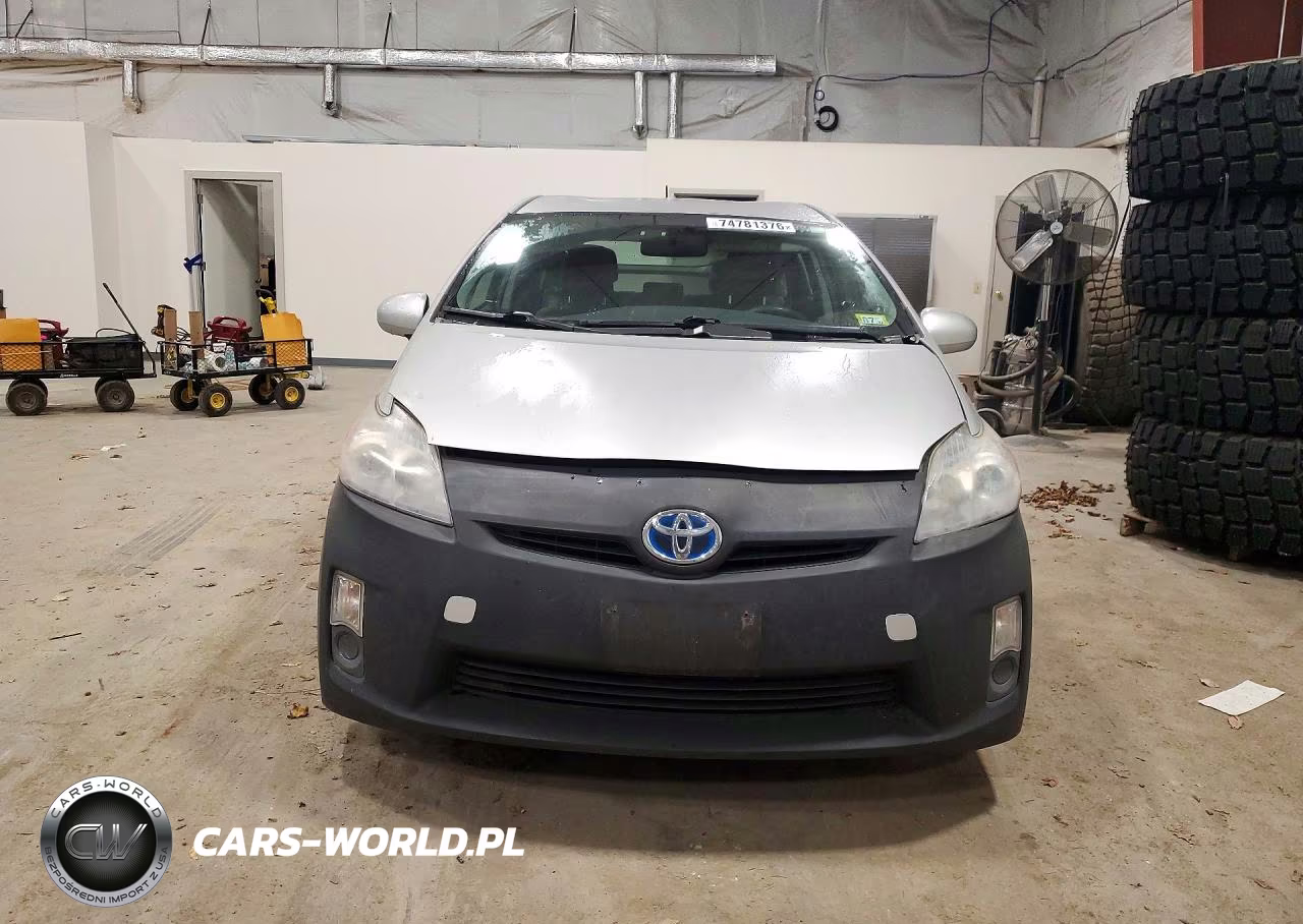 2011 Toyota Prius Two VIN:JTDKN3DU5B1453486 - 5