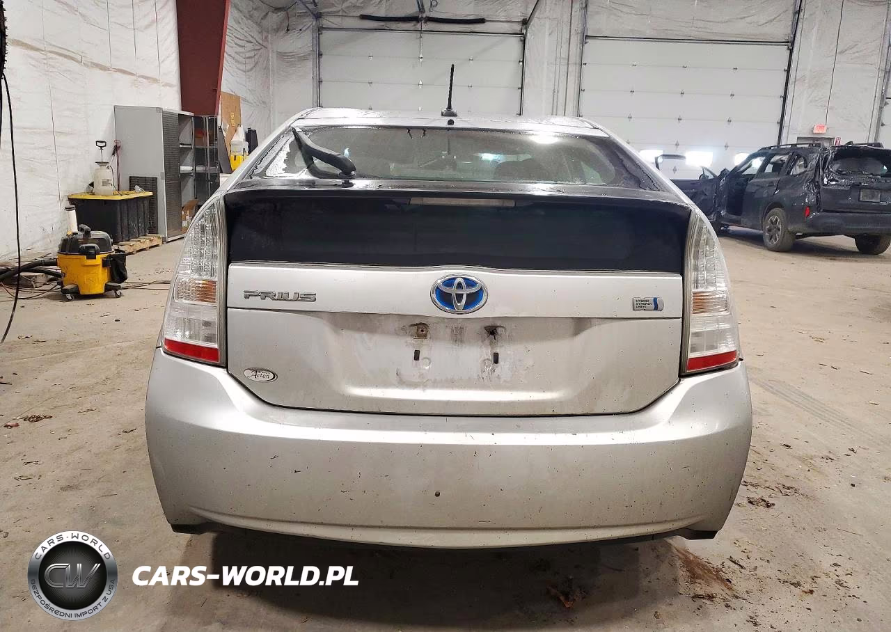 2011 Toyota Prius Two VIN:JTDKN3DU5B1453486 - 6