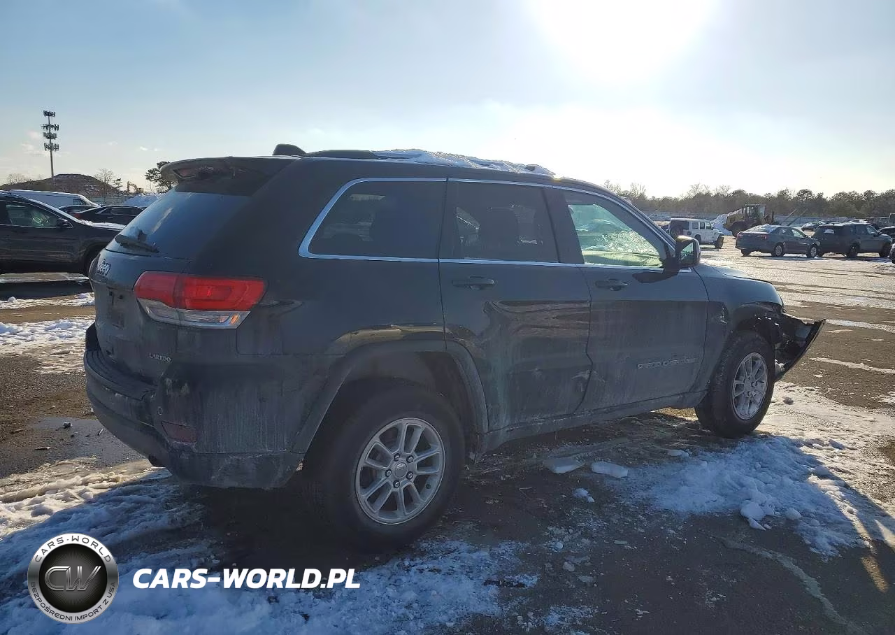 2019 Jeep Grand Cherokee Laredo VIN:1C4RJFAGXKC528648 - 3