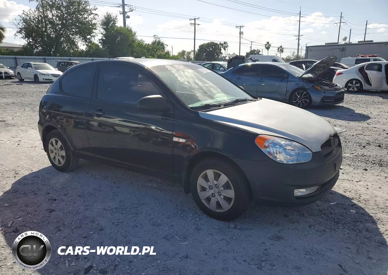 2009 Hyundai Accent Gs VIN:KMHCM36C39U112975 - 4