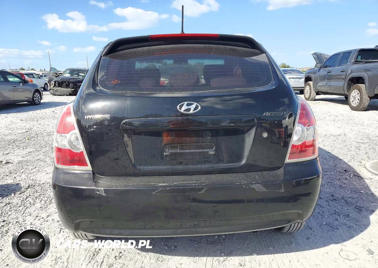 2009 Hyundai Accent Gs VIN:KMHCM36C39U112975 - 6